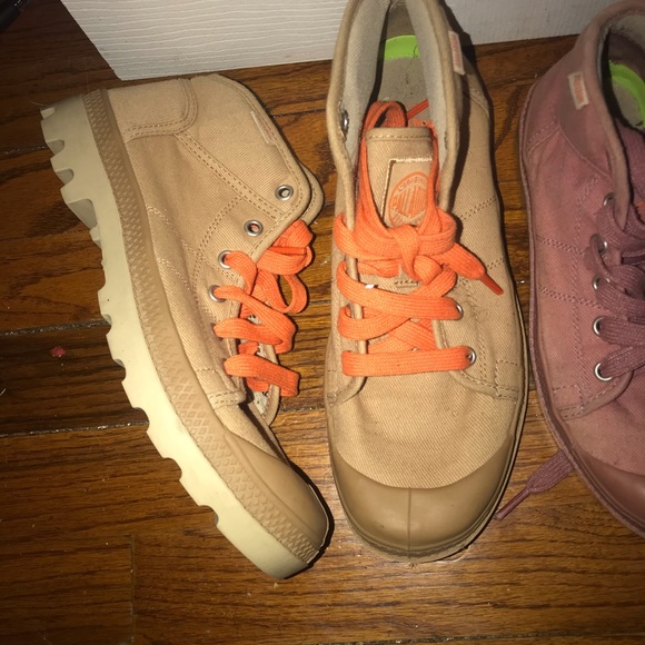 Boots - Picture 2 of 7